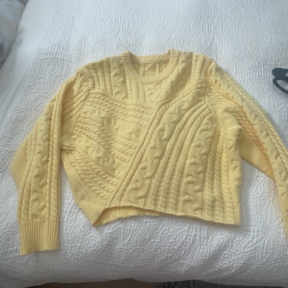 Commense Cable Knit Yellow Sweater - Picture 3 of 4